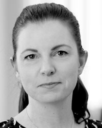 Svartvitt portätt av Maria Wellmert